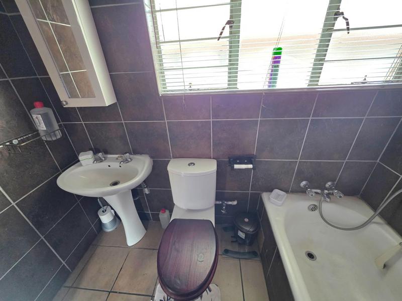 2 Bedroom Property for Sale in Freeway Park Gauteng