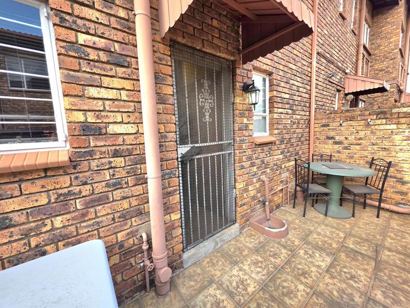 2 Bedroom Property for Sale in Freeway Park Gauteng