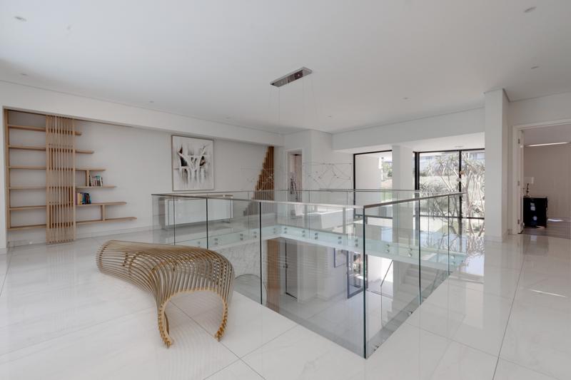 5 Bedroom Property for Sale in Waterfall Country Estate Gauteng