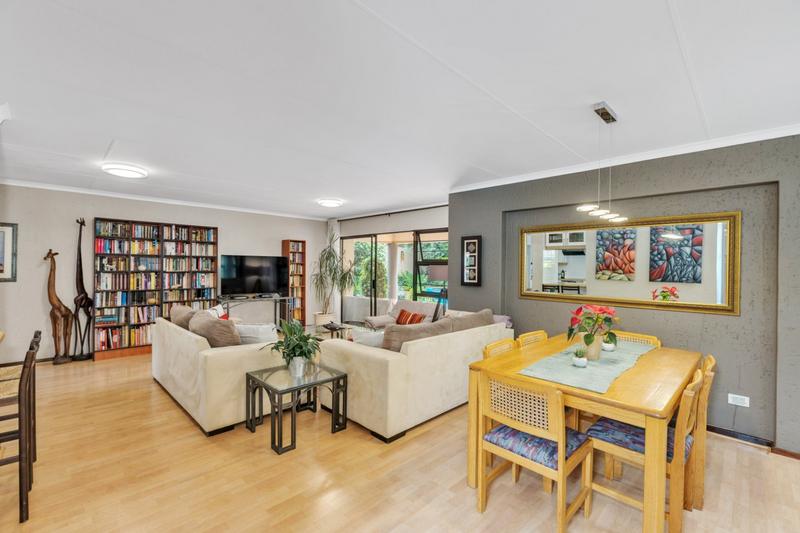4 Bedroom Property for Sale in Lonehill Gauteng