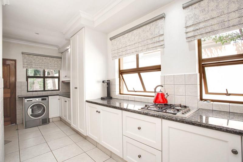 To Let 5 Bedroom Property for Rent in Dainfern Golf Estate Gauteng
