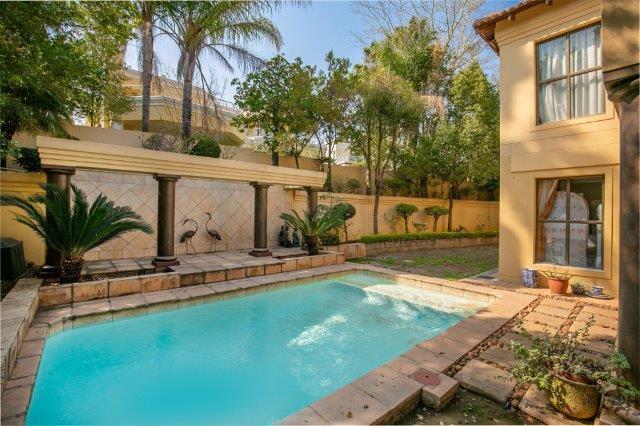 To Let 5 Bedroom Property for Rent in Dainfern Golf Estate Gauteng