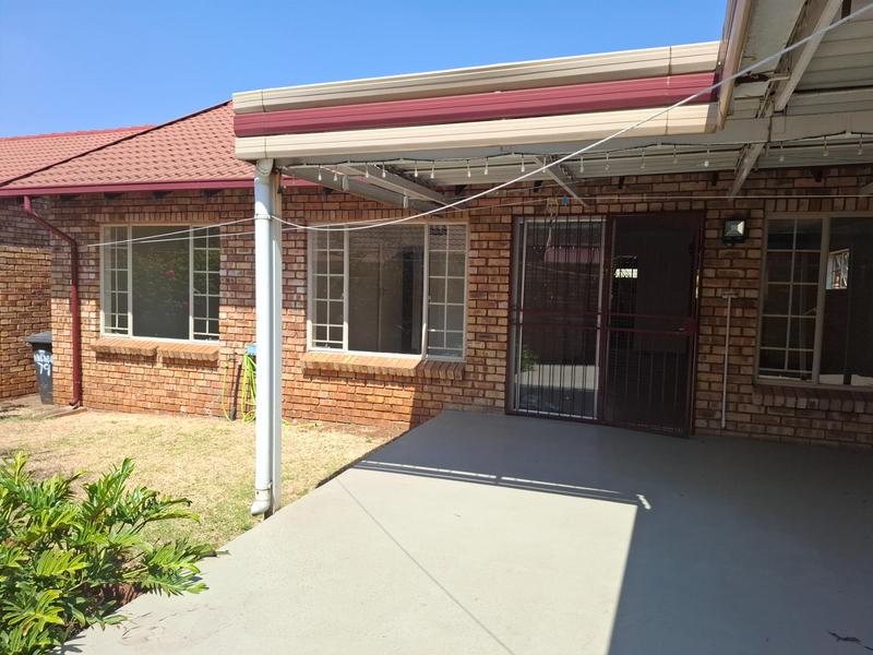 3 Bedroom Property for Sale in Wierdaglen Estate Gauteng