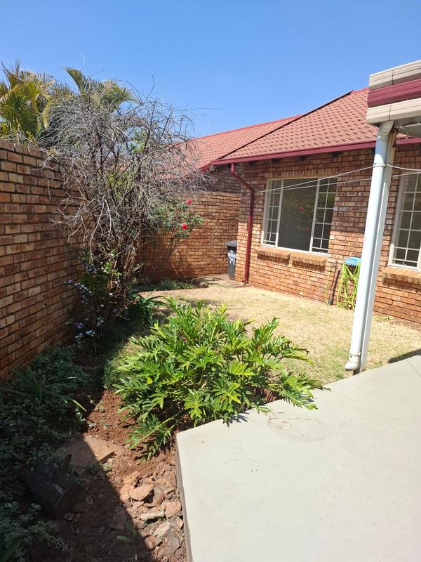 3 Bedroom Property for Sale in Wierdaglen Estate Gauteng