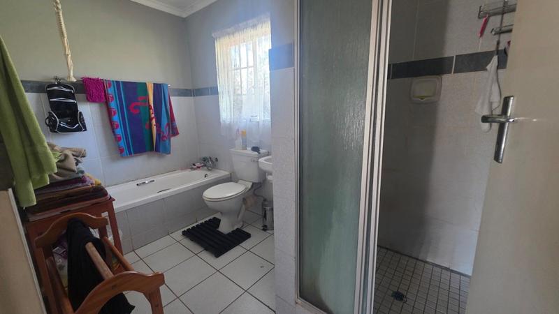 2 Bedroom Property for Sale in Rooihuiskraal North Gauteng