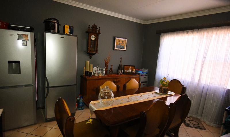 4 Bedroom Property for Sale in Rangeview Gauteng