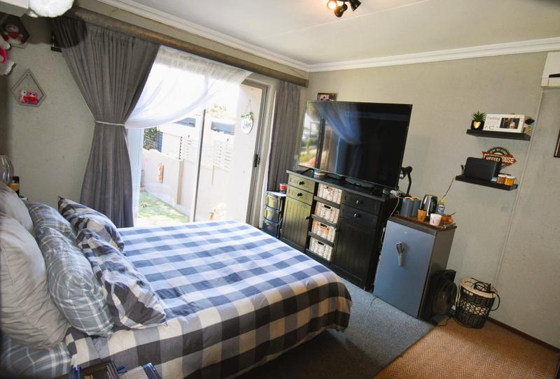 4 Bedroom Property for Sale in Rangeview Gauteng