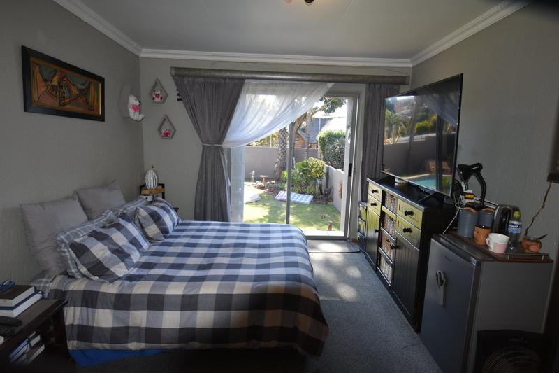 4 Bedroom Property for Sale in Rangeview Gauteng