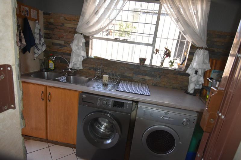 4 Bedroom Property for Sale in Rangeview Gauteng
