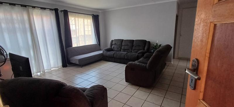 2 Bedroom Property for Sale in Amberfield Heights Gauteng