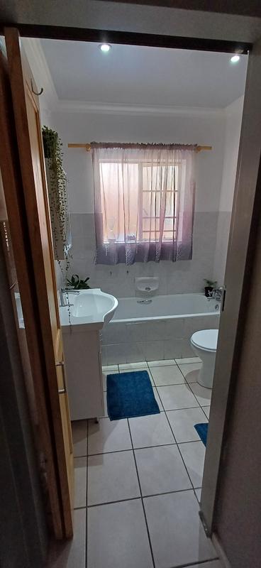2 Bedroom Property for Sale in Amberfield Heights Gauteng