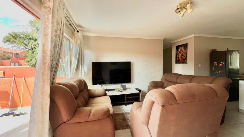 To Let 3 Bedroom Property for Rent in Vorna Valley Gauteng