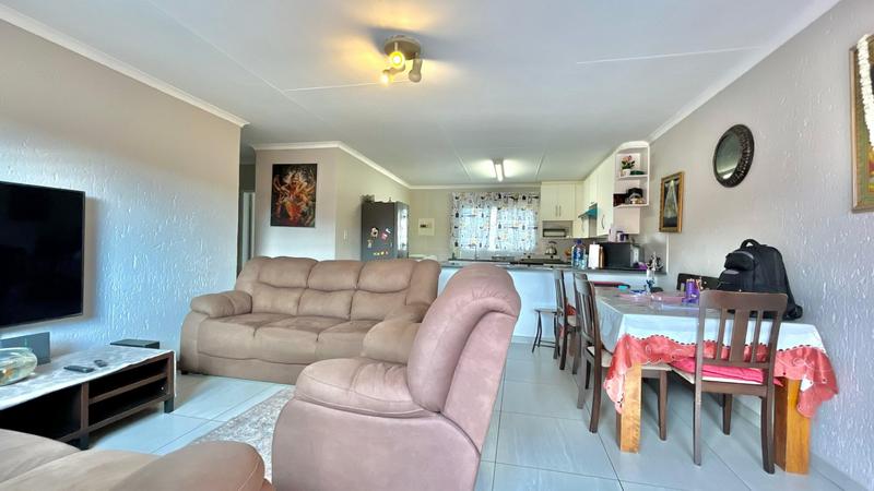To Let 3 Bedroom Property for Rent in Vorna Valley Gauteng