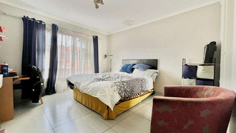 To Let 3 Bedroom Property for Rent in Vorna Valley Gauteng