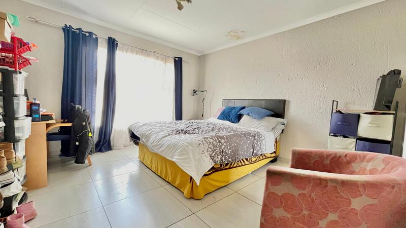 To Let 3 Bedroom Property for Rent in Vorna Valley Gauteng