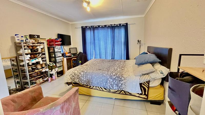 To Let 3 Bedroom Property for Rent in Vorna Valley Gauteng
