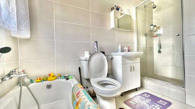 To Let 3 Bedroom Property for Rent in Vorna Valley Gauteng