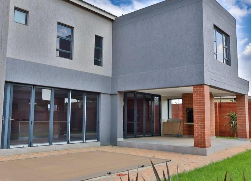6 Bedroom Property for Sale in Swallow Hills Lifestyle Estate Gauteng