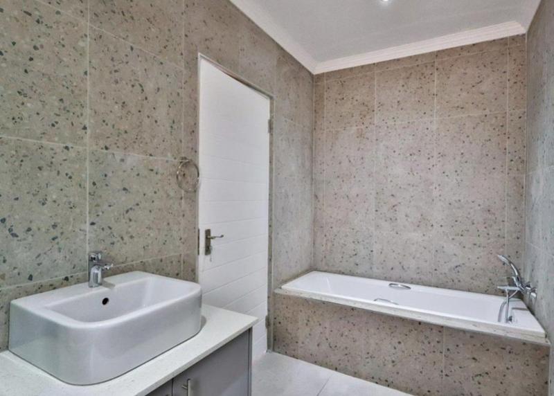 6 Bedroom Property for Sale in Swallow Hills Lifestyle Estate Gauteng
