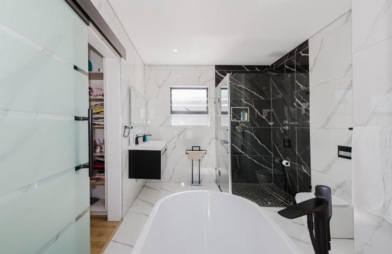 4 Bedroom Property for Sale in Swallow Hills Lifestyle Estate Gauteng