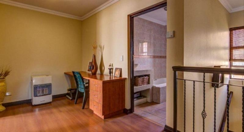4 Bedroom Property for Sale in Thorn Valley Estate Gauteng
