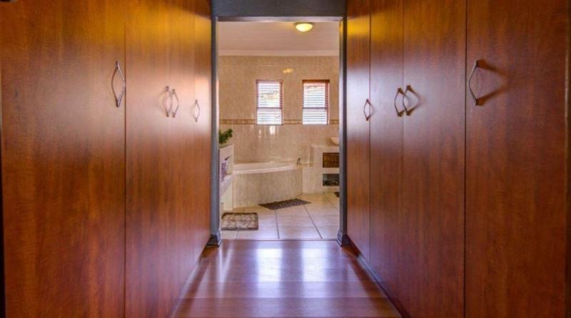 4 Bedroom Property for Sale in Thorn Valley Estate Gauteng