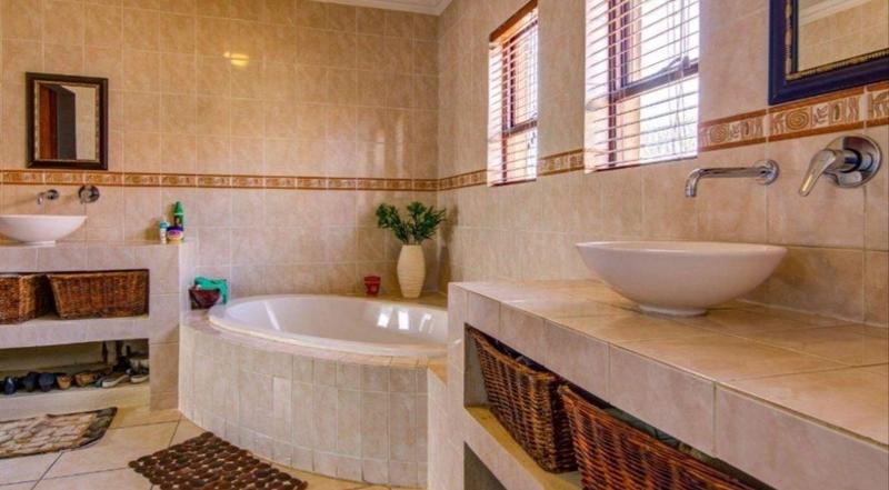 4 Bedroom Property for Sale in Thorn Valley Estate Gauteng