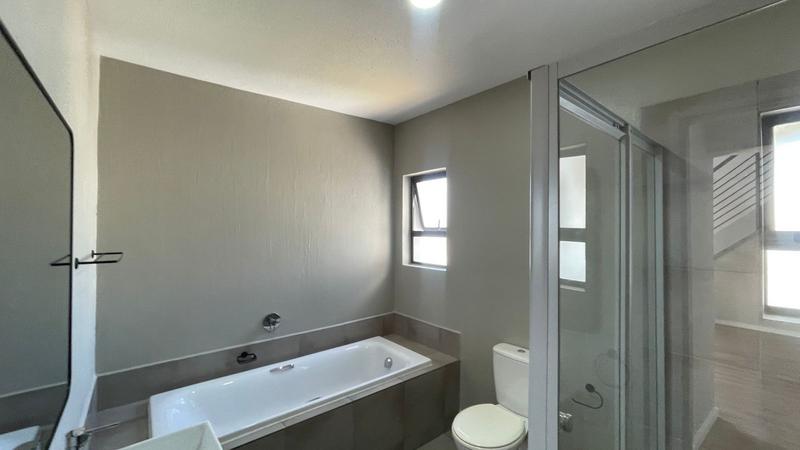 3 Bedroom Property for Sale in Fourways Gauteng