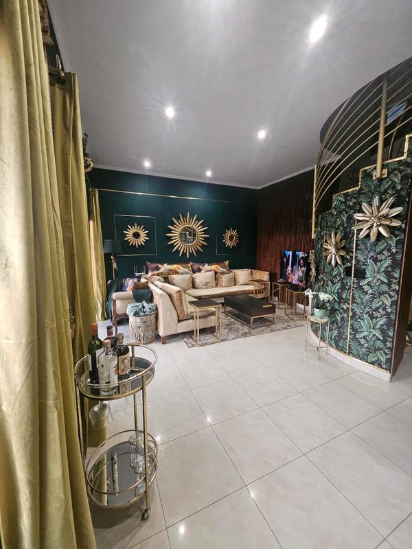 3 Bedroom Property for Sale in Sandhurst Gauteng