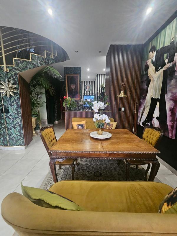 3 Bedroom Property for Sale in Sandhurst Gauteng