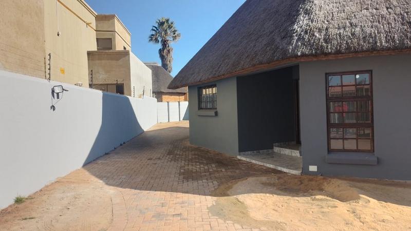4 Bedroom Property for Sale in Eike Park Gauteng