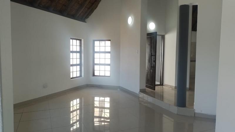 4 Bedroom Property for Sale in Eike Park Gauteng
