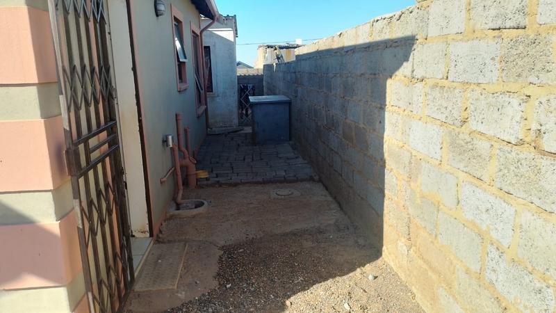 3 Bedroom Property for Sale in Toekomsrus Gauteng