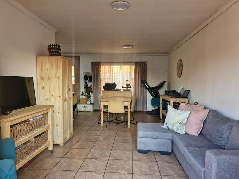 3 Bedroom Property for Sale in Glen Marais Gauteng