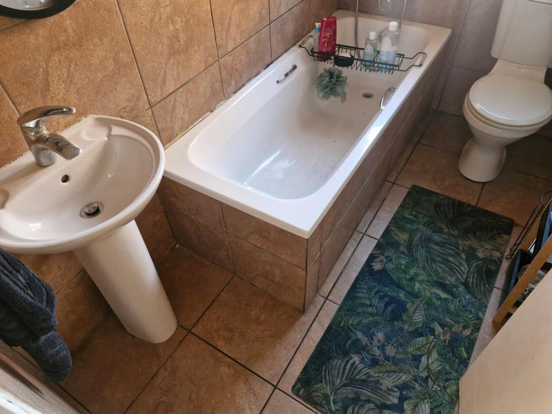 3 Bedroom Property for Sale in Glen Marais Gauteng