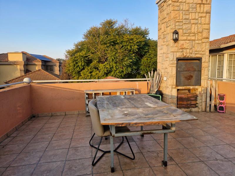 3 Bedroom Property for Sale in Glen Marais Gauteng