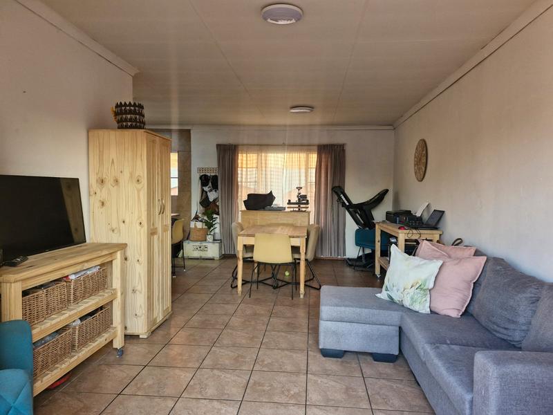 3 Bedroom Property for Sale in Glen Marais Gauteng