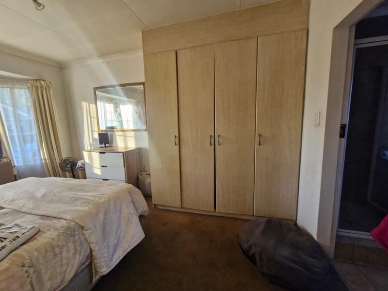 3 Bedroom Property for Sale in Glen Marais Gauteng