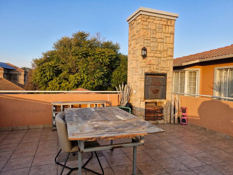 3 Bedroom Property for Sale in Glen Marais Gauteng