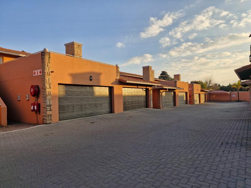 3 Bedroom Property for Sale in Glen Marais Gauteng