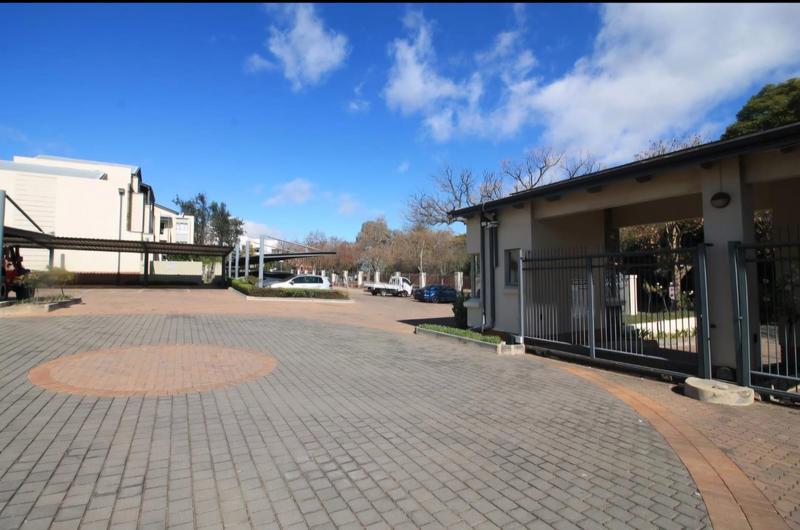 To Let 2 Bedroom Property for Rent in Parktown North Gauteng