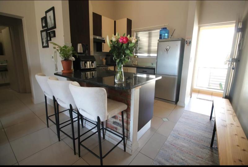 To Let 2 Bedroom Property for Rent in Parktown North Gauteng