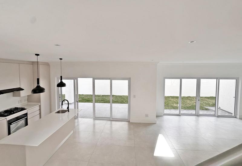 To Let 3 Bedroom Property for Rent in Bryanston Gauteng