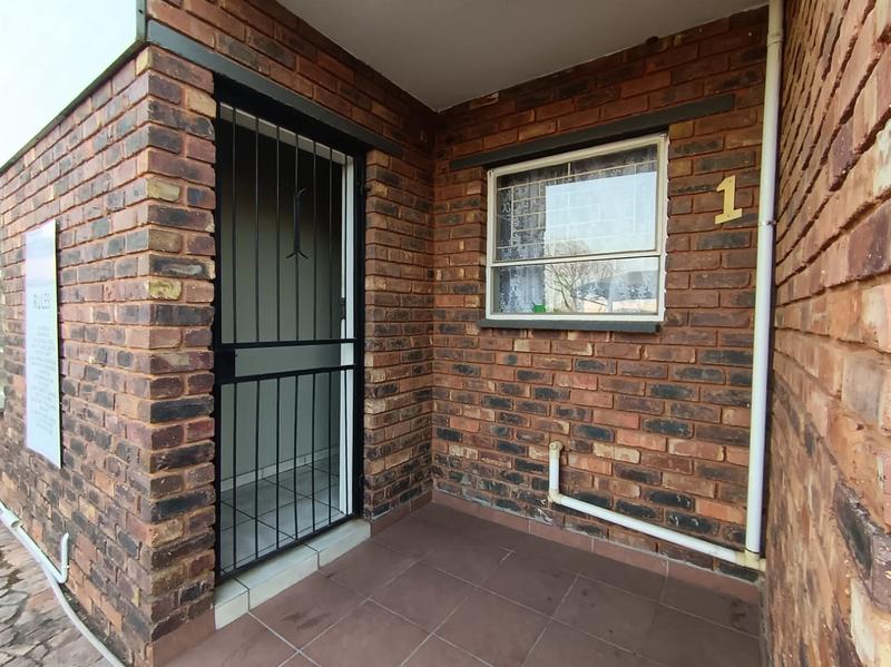To Let 2 Bedroom Property for Rent in Strubenvale Gauteng