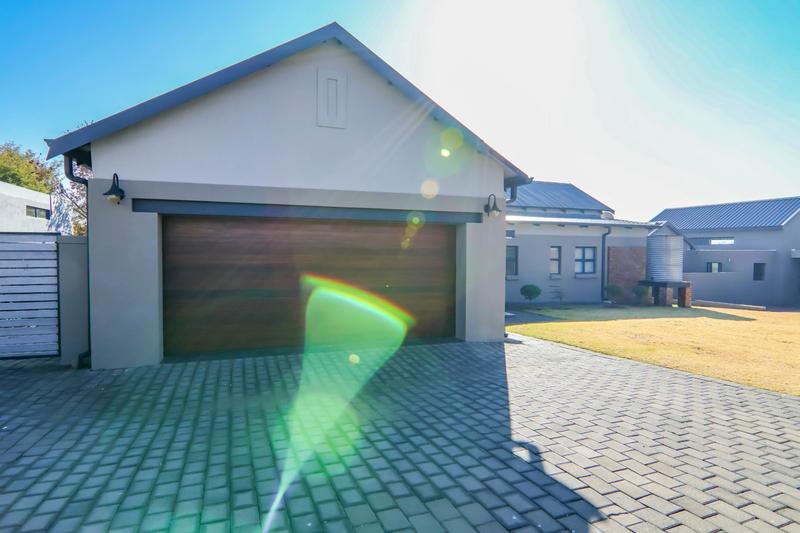 To Let 4 Bedroom Property for Rent in Copperleaf Estate Gauteng