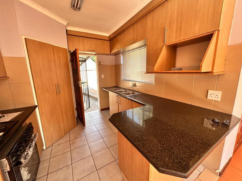 3 Bedroom Property for Sale in Heuweloord Gauteng