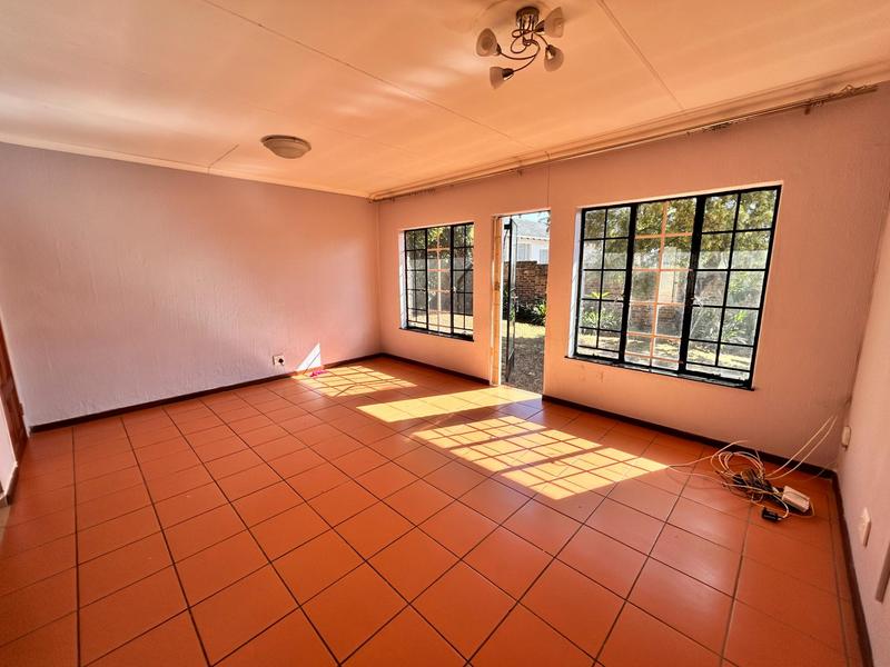 3 Bedroom Property for Sale in Heuweloord Gauteng