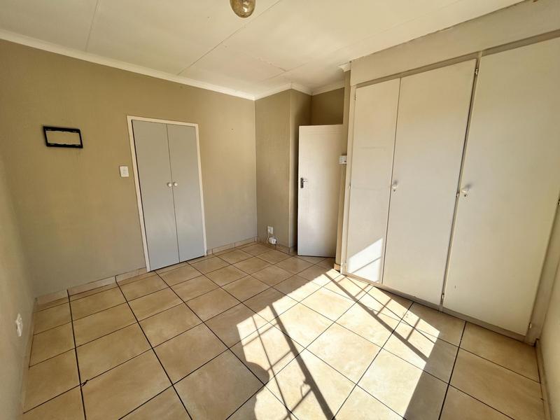 3 Bedroom Property for Sale in Heuweloord Gauteng