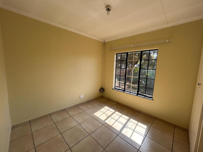 To Let 3 Bedroom Property for Rent in Heuweloord Gauteng