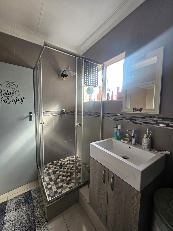 3 Bedroom Property for Sale in Brackenhurst Gauteng